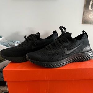 Nike Epic React Flyknit 2